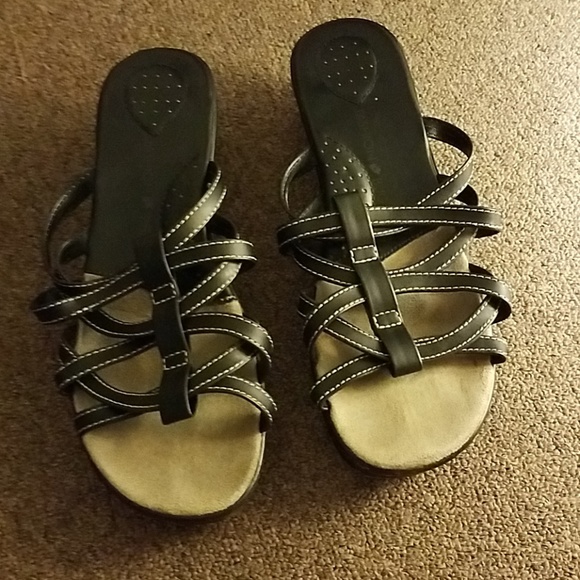 Shoes - Picture 1 of 3